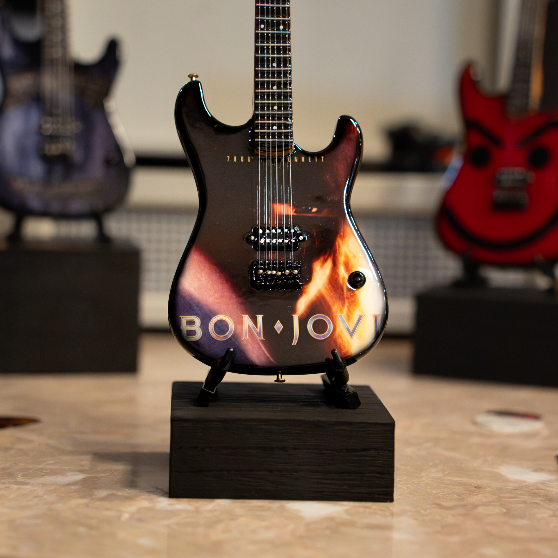 Bon Jovi 7800° Fahrenheit Mini Guitar