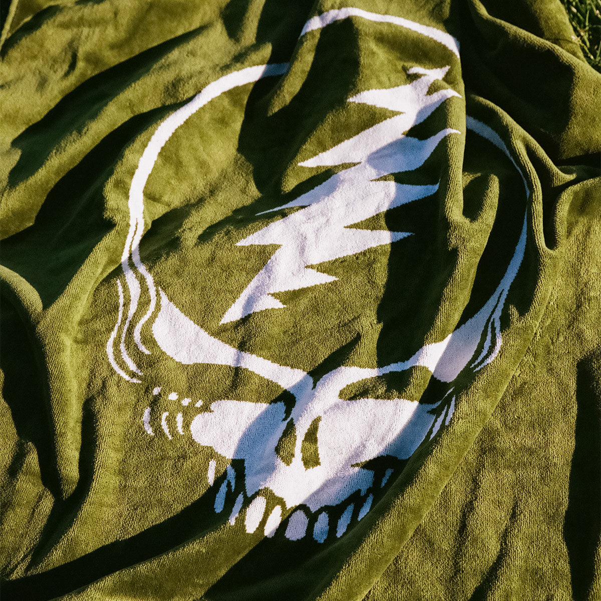 Grateful Shred Premium Woven Towel - Avocado | Grateful Dead x Slowtide - Back