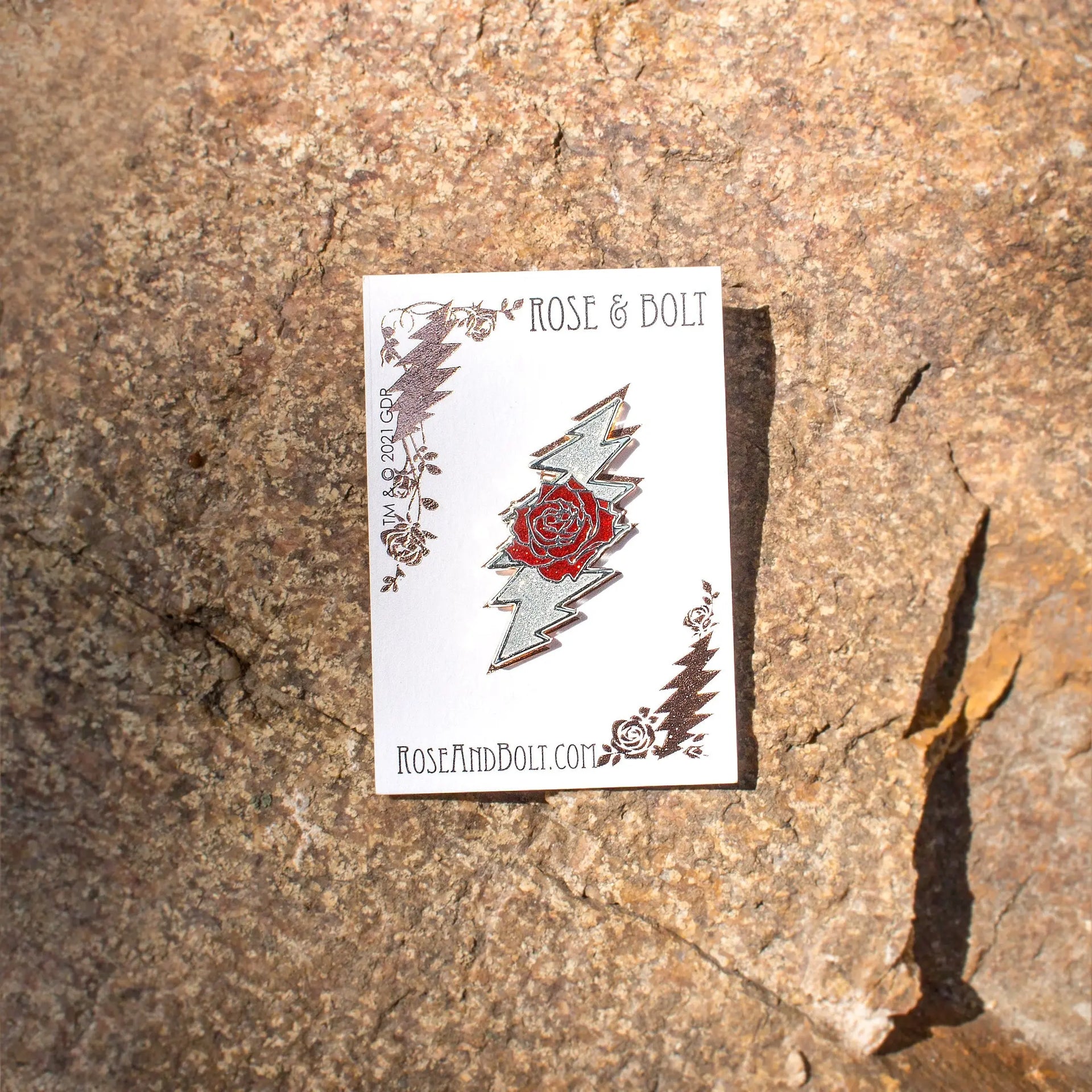 Grateful Dead Grateful Dead Rose & Bolt Logo Pin | Silver / Sparkle Hiouchi Jewels / Rose & Bolt Grateful Dead Jewelry Pin {{Shop name}}