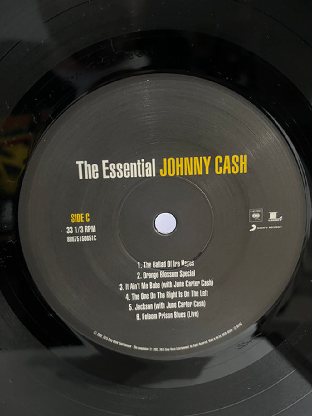 Johnny Cash – The Essential Johnny Cash (2-LP Vinyl) - Side View