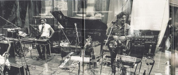 Mumford & Sons – Wilder Mind (CD) - Close-Up