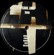 Pearl Jam – Ten (Original Recording Remastered 2-LP Vinyl) - Close-Up