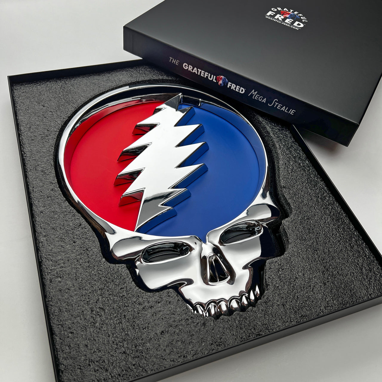 The Mega Stealie Badge