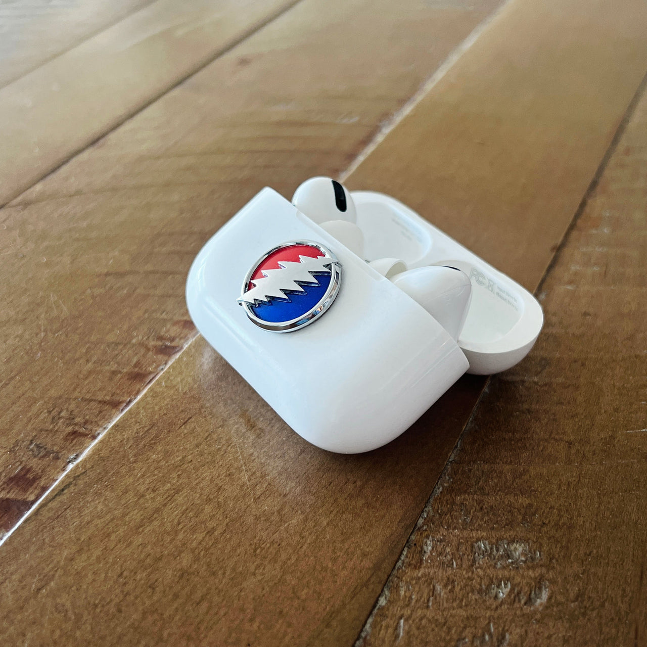 The Mini Stealie Bolt Badge (5-Pack)