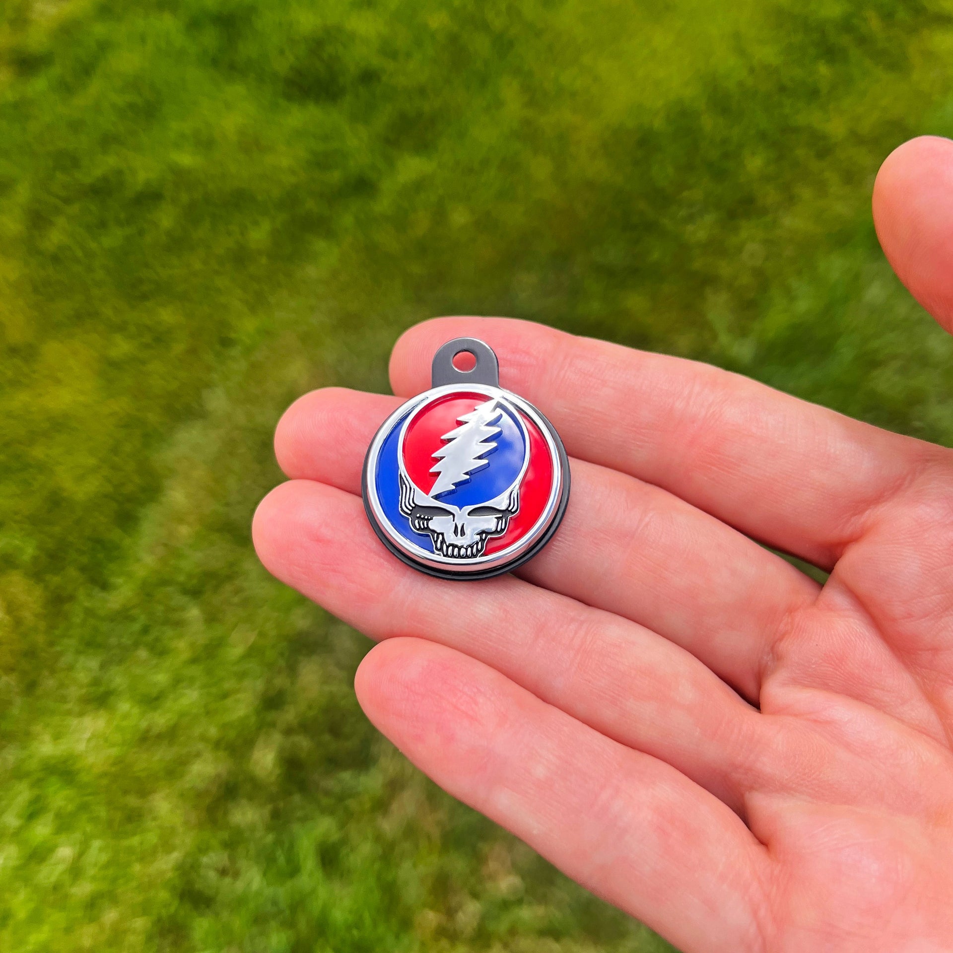 The Stealie 2.0 Pet Badge - Detail