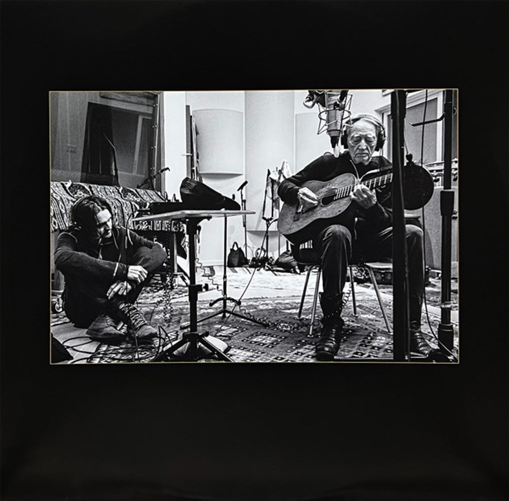 Willie Nelson – Last Leaf On The Tree (Amber Fossil Colored 2-LP Vinyl) - Lifestyle