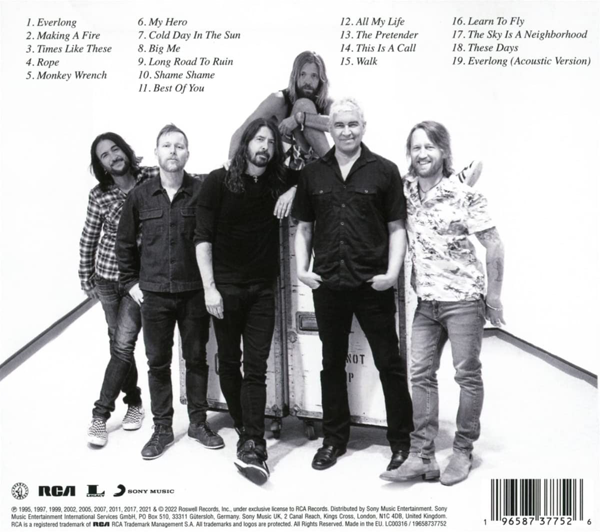 Back Cover: Foo Fighters – The Essential Foo Fighters CD | Relix
