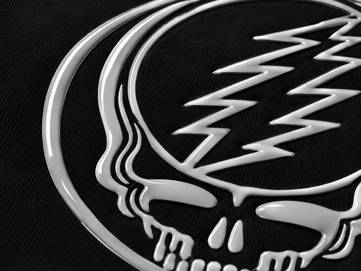 Close-up of the raised 3D Keyline Stealie design on the Black hoodie