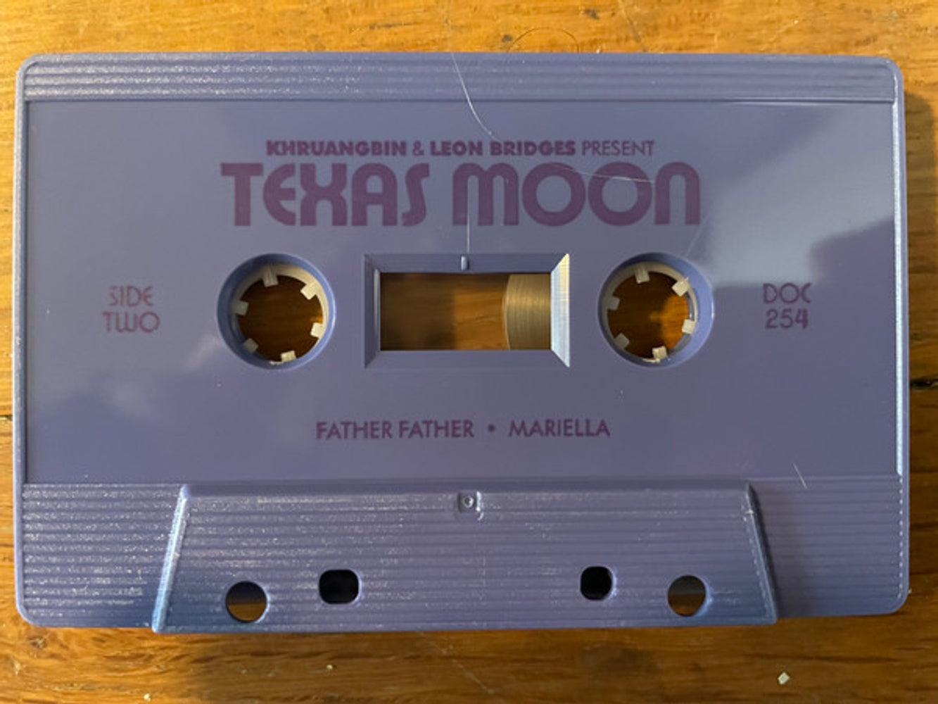 Image 2: Khruangbin – Texas Moon EP Cassette | Relix