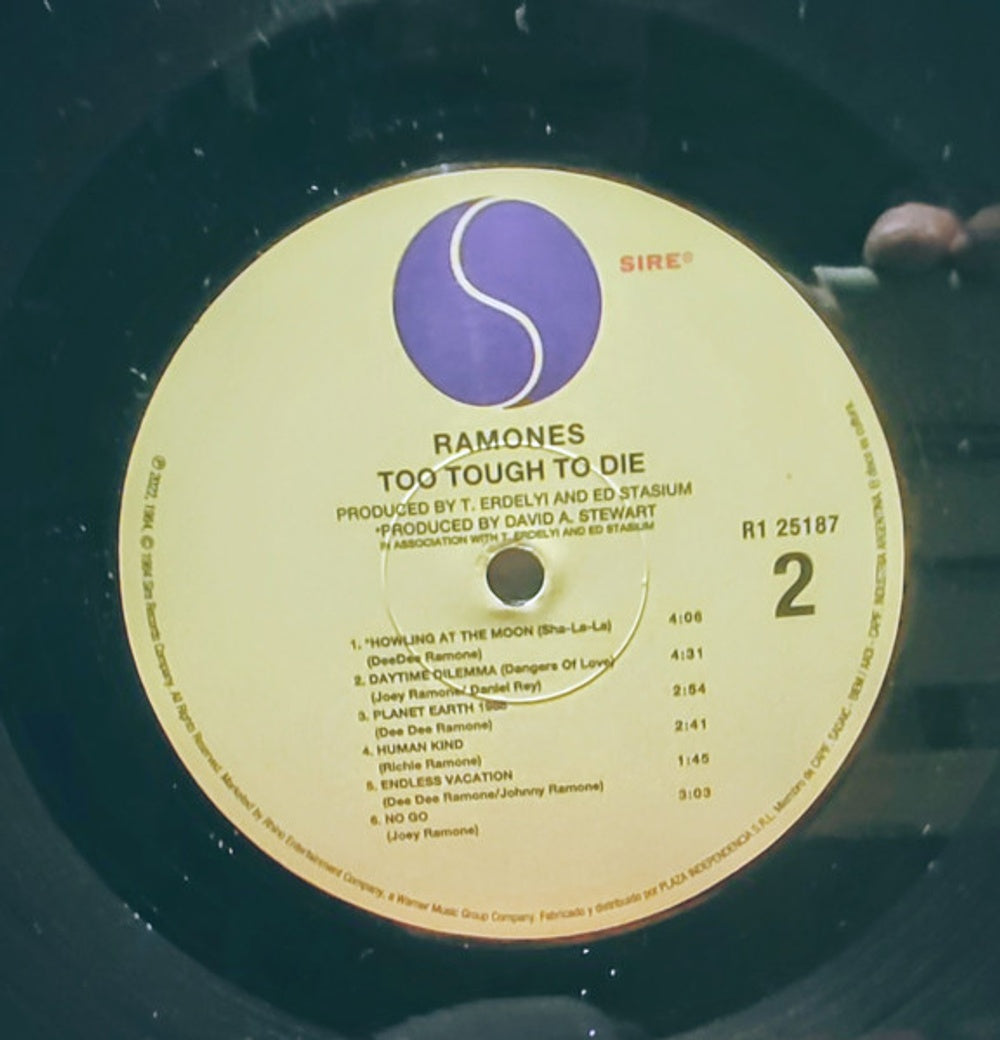 Image 2: Ramones – Too Tough To Die (Retail Exclusive LP Vinyl) Vinyl LP | Relix