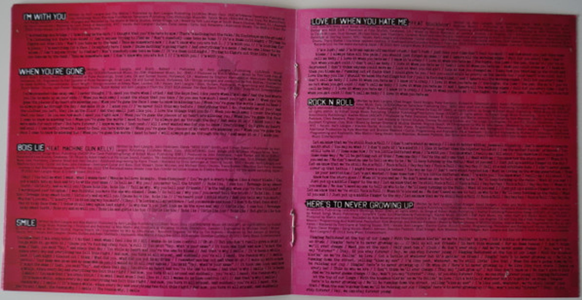 Image 3: Avril Lavigne – Greatest Hits CD | Relix