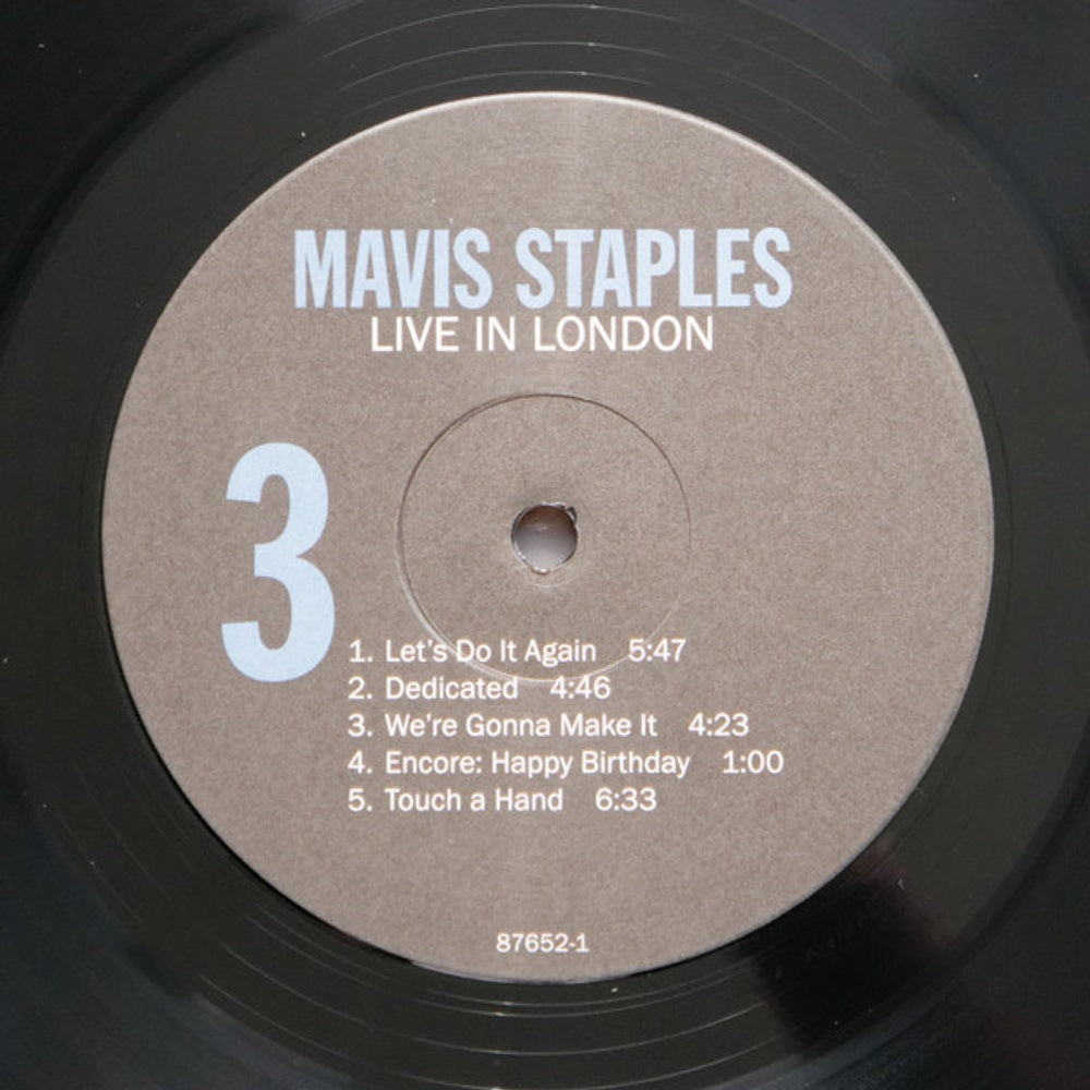 Image 3: Mavis Staples – Live In London Vinyl LP | Relix