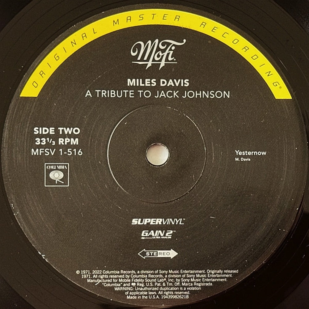 Image 3: Miles Davis – Tribute To Jack Johnson (180 Gram LP Vinyl) Vinyl LP | Relix