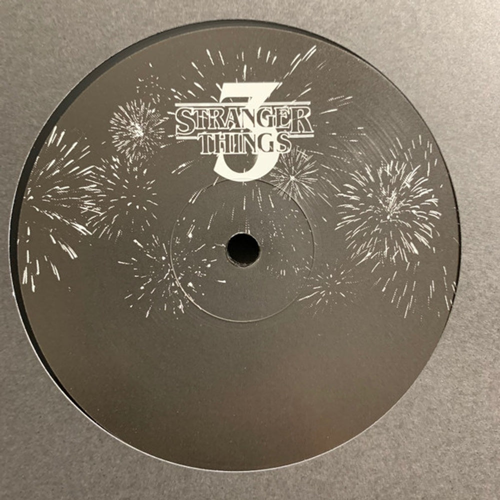 Image 3: Stranger Things [TV Series] – Stranger Things: Soundtrack from the Netflix Original Series, Season 3 (2LP+Bonus 7in LP Vinyl) Vinyl LP | Relix