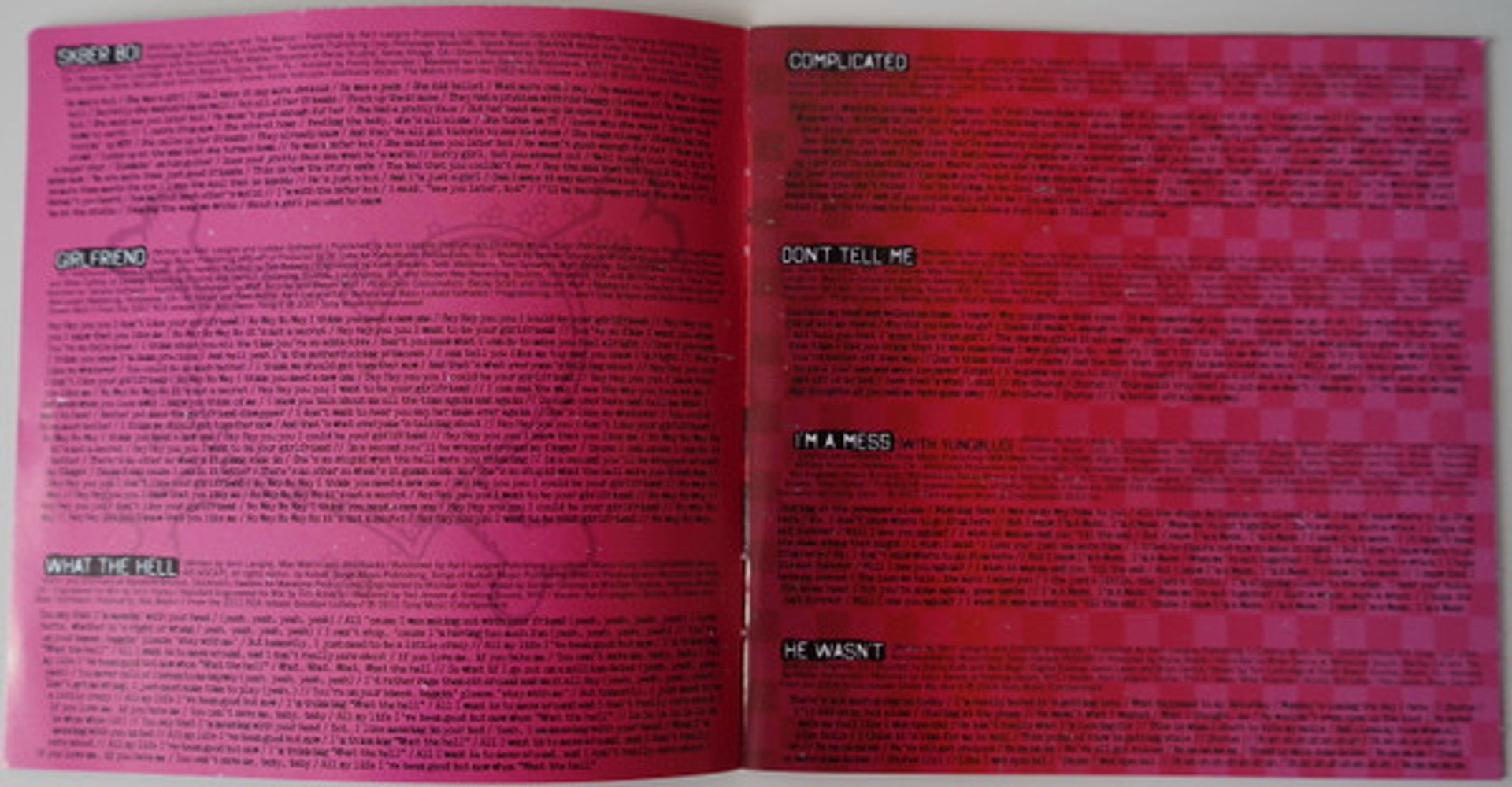 Image 4: Avril Lavigne – Greatest Hits CD | Relix
