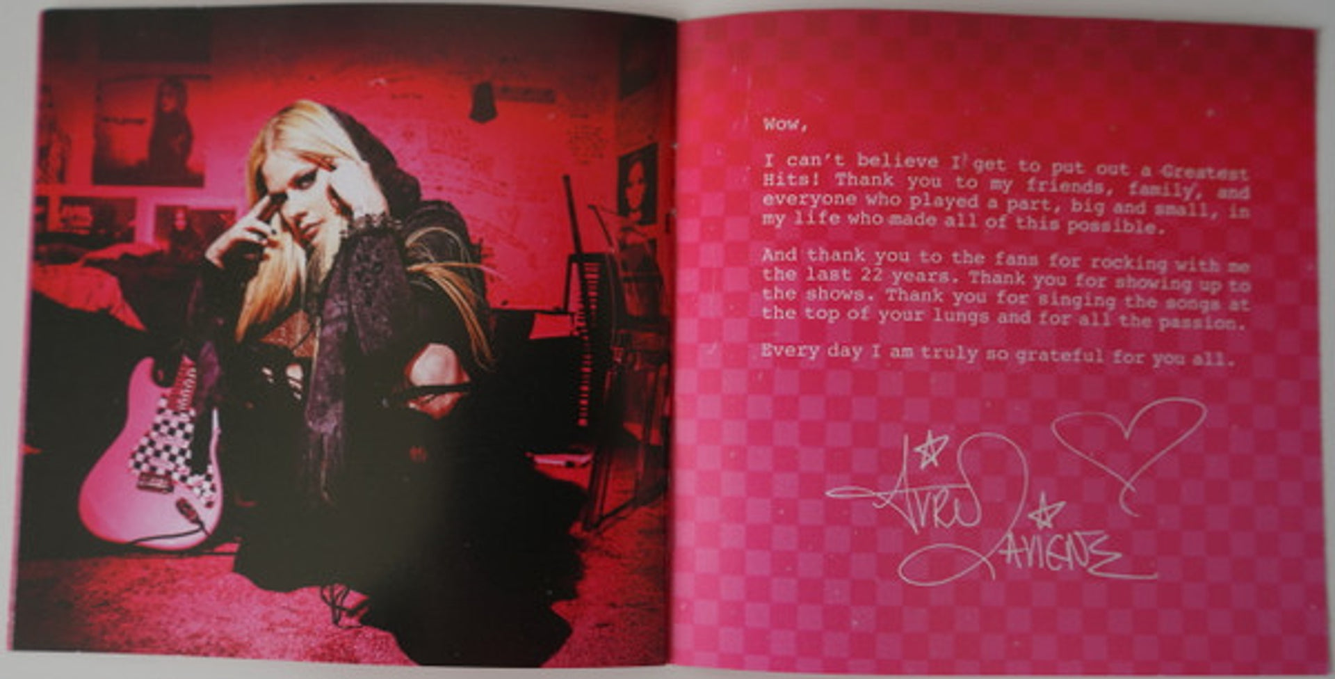 Image: Avril Lavigne – Greatest Hits CD | Relix