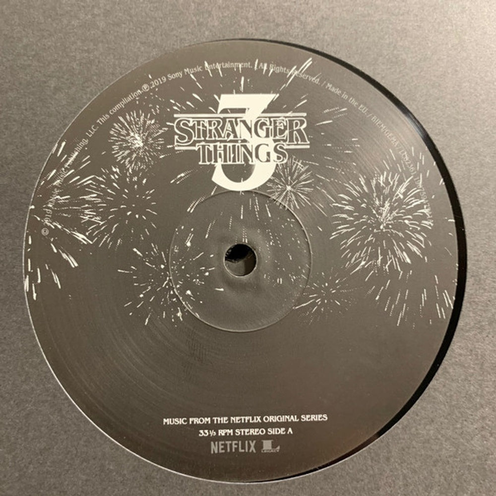 Label Disc: Stranger Things [TV Series] – Stranger Things: Soundtrack from the Netflix Original Series, Season 3 (2LP+Bonus 7in LP Vinyl) Vinyl LP | Relix